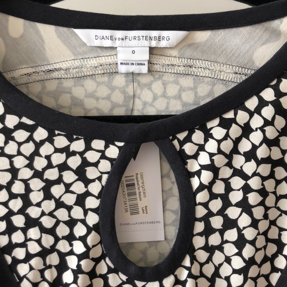 Diane Von Furstenberg Black/White Shift Dress - Picture 6 of 7